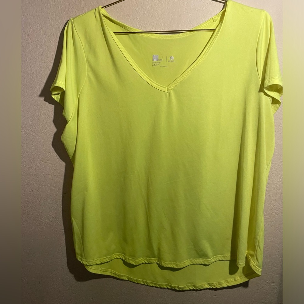 Xersion Yellow Women’s V-neck T-shirt top-1xl